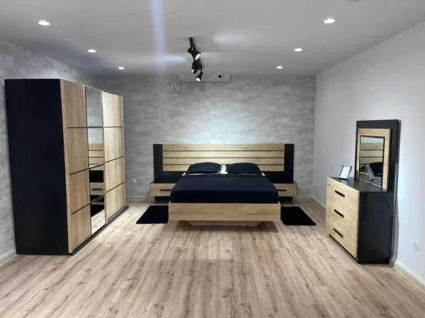 Chambre à coucher moderne 2024 ou 2025 fabriquer en Tunisie couleur noire et couleur bois