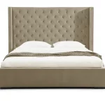 Lit capitonné de place King couleur beige avec un âge moderne