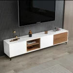 Table TV en MDF stratifié de couleur blanche socle métallique couleur alternée entre le blanc et la couleur noyer avec un style industriel moderne